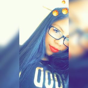 Meet your Posher, Anna